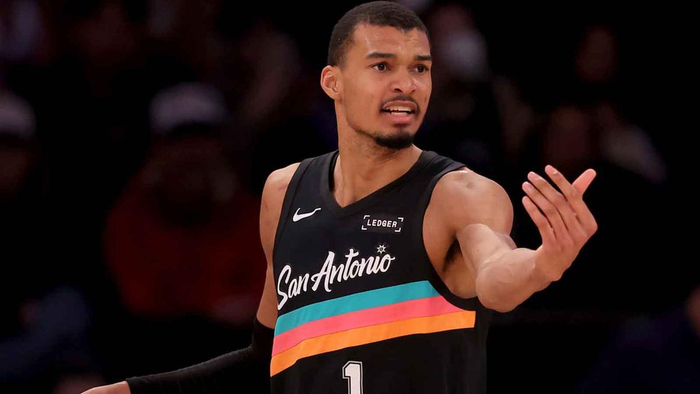 开云下载-11战全胜!马刺创NBA神迹,文班亚马单月数据堪称恐怖|西部|最佳新秀|圣安东尼奥马刺队|俄克拉荷马雷霆队|底特律活塞队_新浪体育_新浪新闻