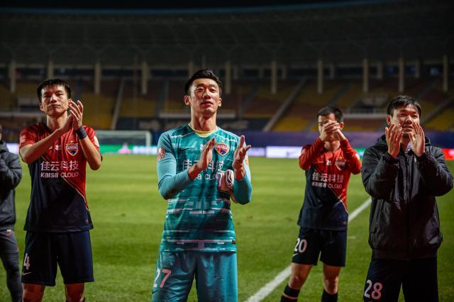 开云体育-张鹭:感谢深足拉我一把 去年保级战凌晨5点才睡